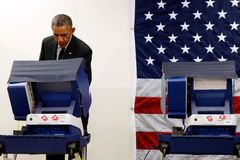 Volby živě: USA odvolí. Na výsledek mohou čekat dva měsíce