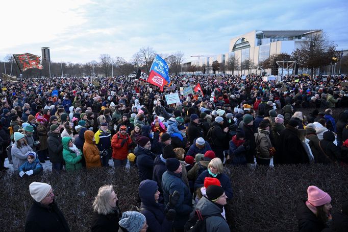 Demonstrace proti pravicovému extremismu v Berlíně.