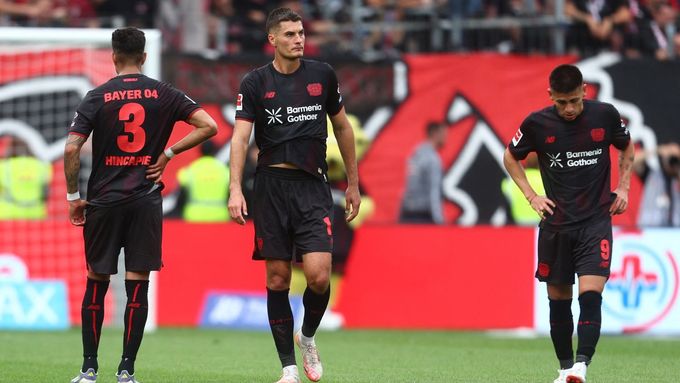 Patrik Schick (uprostřed) po porážce od Hoffenheimu