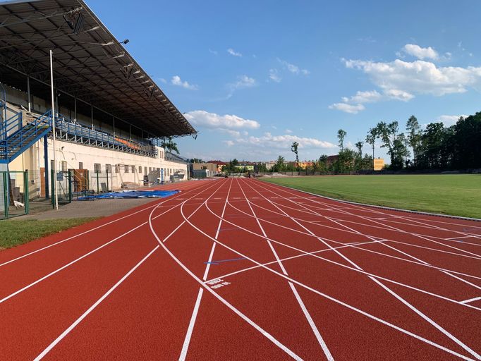 Zrekonstruovaný atletický stadion v Hodoníně