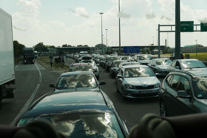 Hraniční přechod Horgoš-Rözske z Maďarska do Srbska.