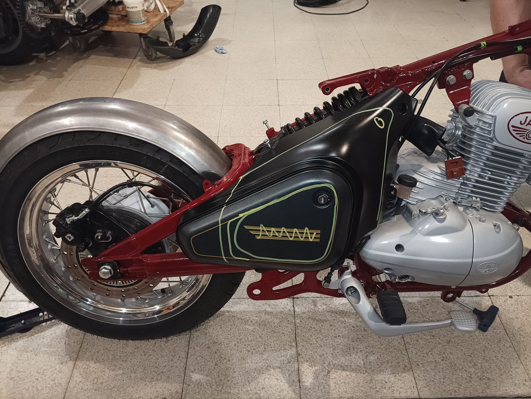 Jawa PéráCZECH