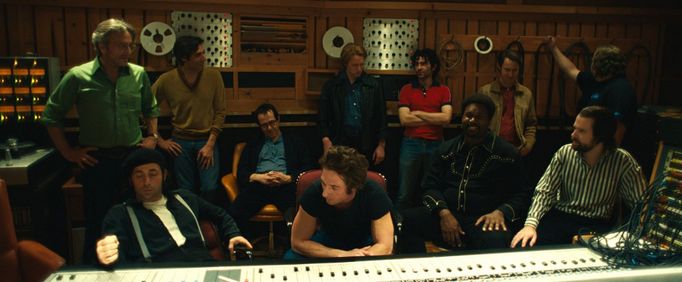 Životopisný hudební snímek Springsteen: Vysvoboď mě z neznáma režíroval Scott Cooper.