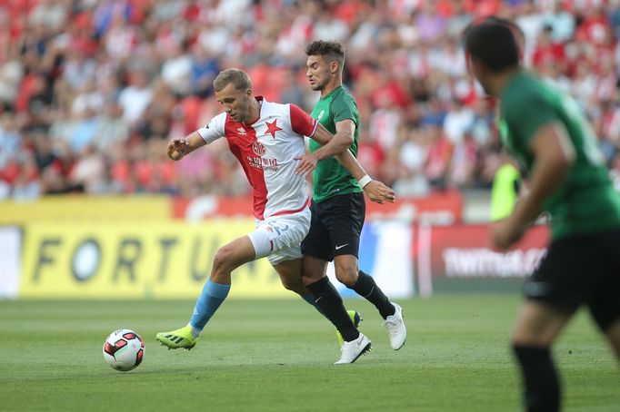 5. kolo fotbalové FORTUNA:LIGY, Slavia - Jablonec: Tomáš Souček (vlevo)