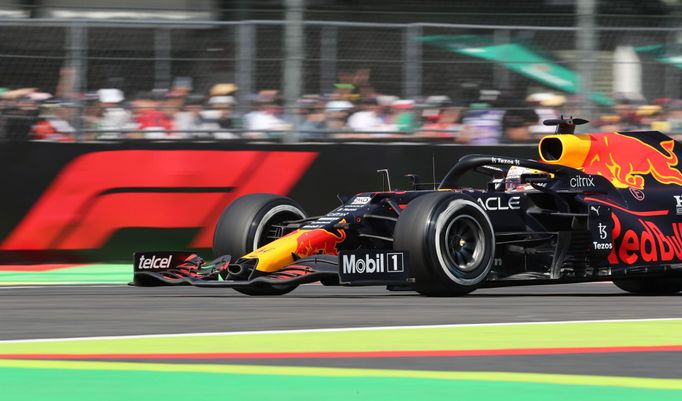 Max Verstappen v Red Bullu ve VC Mexika formule 1 2021