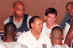 Zemřel muž, který dovedl Dream Team ke zlatu. A dokázal to, co jen pět lidí na světě