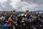 Hodinu po jeho začátku se ho účastnilo asi 5000 lidí, řekl policejní mluvčí Jan Daněk.