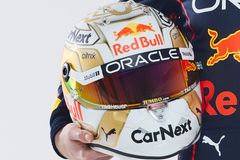 Helma pilota F1 Maxe Verstappena, Red Bull (2022)