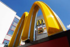 McDonald's má v Rusku problém. Český sýr prý porušuje normy