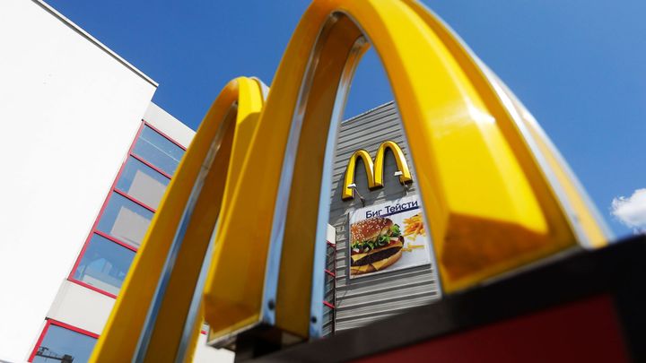 Místo Fanty Fancy, místo McDonald's Veselý a chutný. Rusko nahrazuje uprchlé značky; Zdroj foto: Reuters