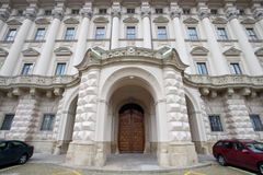 Ministerstvo si předvolalo velvyslance Ruska kvůli zákazu činnosti Člověka v tísni