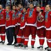 Český tým poslouchá hymnu po vítězném zápase o třetí místo Finsko - Česko