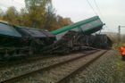 U Velvět na Teplicku se srazily dva nákladní vlaky, jeden strojvedoucí při nehodě zemřel