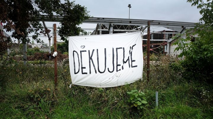 Hlavně, že už je střecha. "Tornádové obce" ožívají, mnoho lidí ale pořád nemůže domů; Zdroj foto: Vojtěch Sláma
