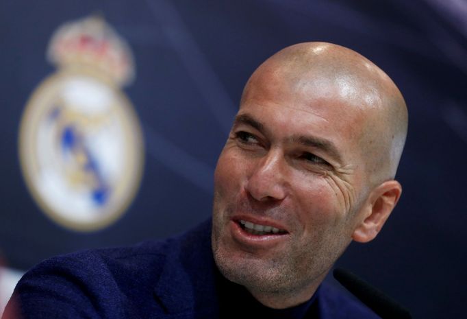 Zinedine Zidane na tiskové konferenci.