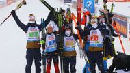 Zlaté medaile získalo potřetí v řadě Norsko. Čtveřice Sturla Holm Laegreid, Johannes Thingnes Bö, Tiril Eckhoffová a Marte Olsbuová Röiselandová...