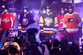 Predators bez inspirace, Detroit v pyžamu. NHL má nové dresy od Adidasu. Líbí se vám?