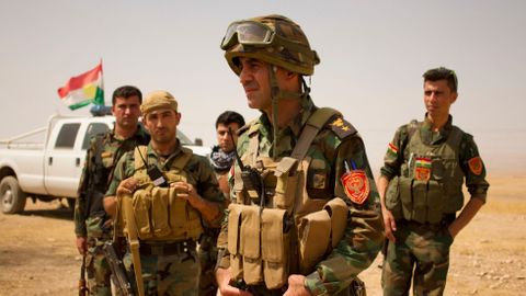 Kurdové stojí před Mosulem. Reportér Aktuálně.cz s nimi prohledal tunely a bunkr Islámského státu