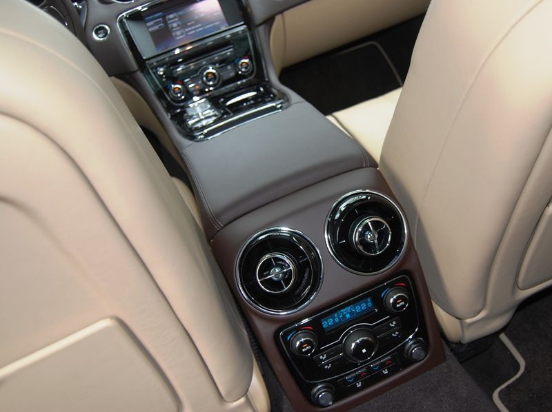 Test Jaguar XJ