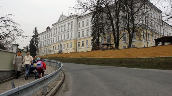 Vincentinum, zlatá klec pro děti s postižením