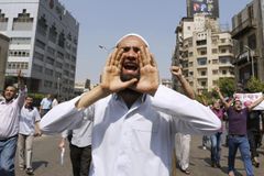 Vláda Egypta varuje: Teroristy zasáhneme železnou pěstí
