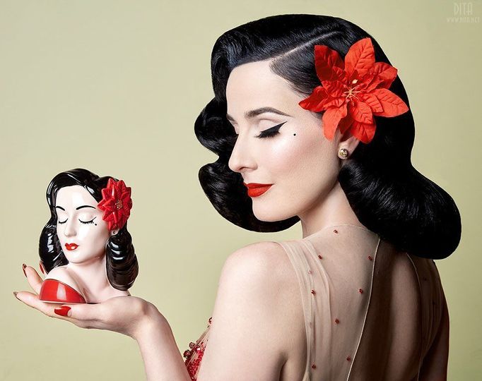 Královna burlesky Dita von Teese.