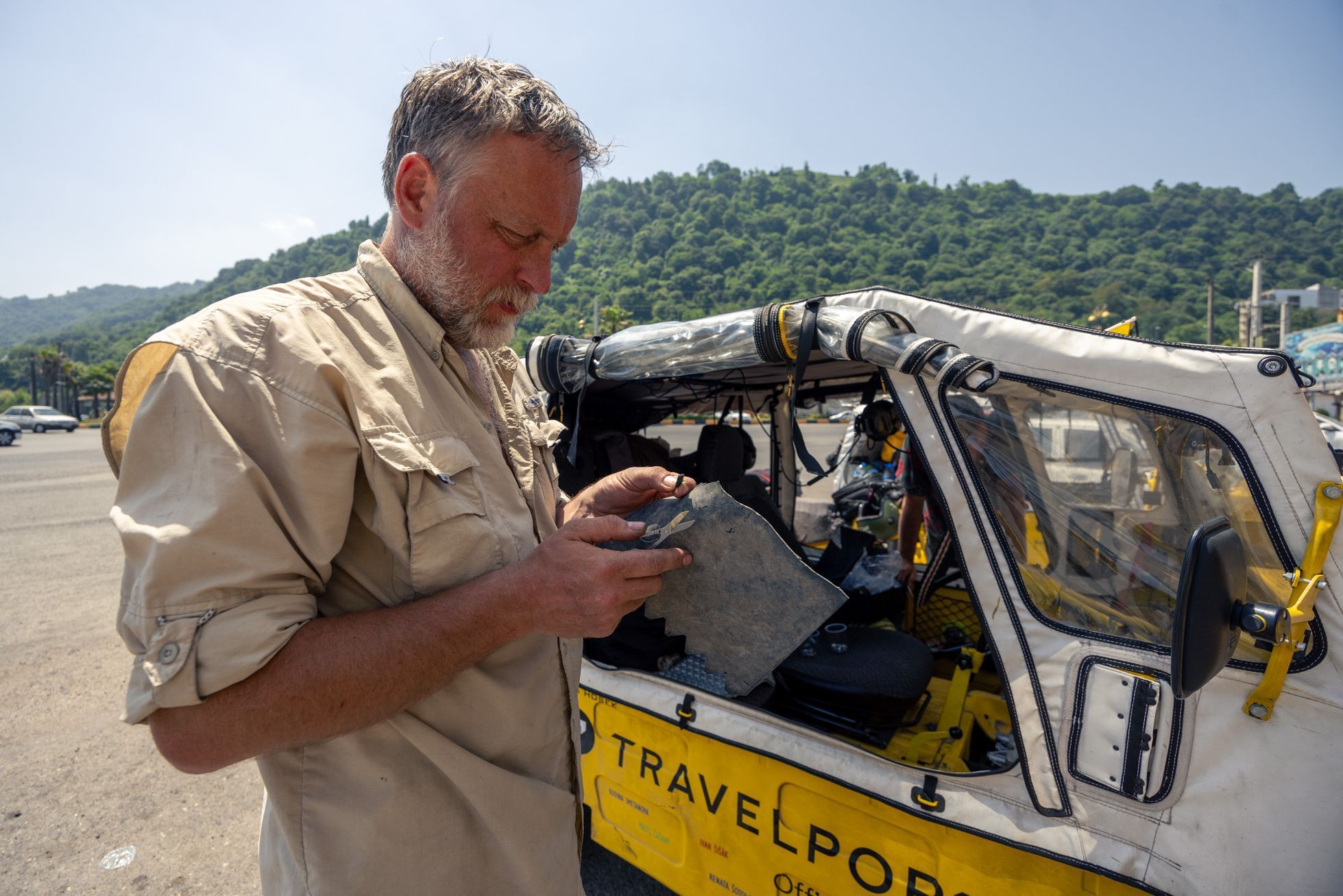 žlutá žába irán O7