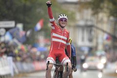 Pedersen se v dešti a větru stal prvním dánským cyklistickým šampionem