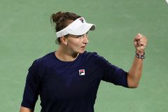 Krejčíková dominovala v českém čtvrtfinále, Kvitová s Vondroušovou hrát nemohly