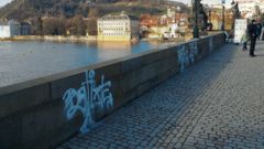 Karlův most - graffiti