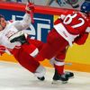 Michal Vondrka a Nichlas Hardt v utkání MS v hokeji 2012 Česko - Dánsko