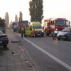 Nehoda dvou aut zablokovala silnici z Hradce