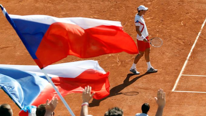 Podívejte se ve fotogalerii na první den semifinále Davis Cupu mezi Francií a Českem.