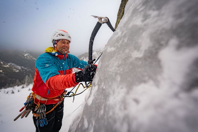 Záběr z dokumentárního filmu o Horské službě Ve službě horám.