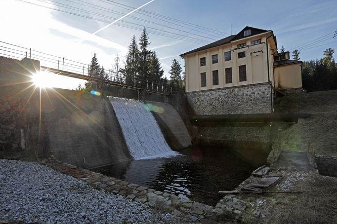 Předpřipraveno k editaci - komerční projekt spolupráce mezi ČEZ a Economia. 6/8 fotogalerií.