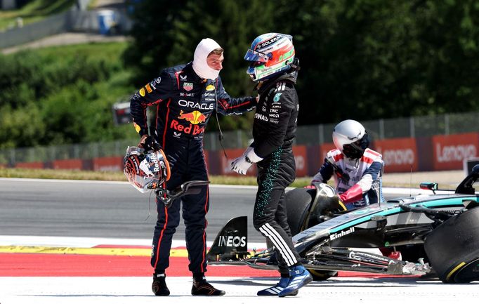 Kolize Maxe Verstappena, Red Bull a Andrey Kimi Antonelliho, Mercedes ve VC Rakouska F1 2025