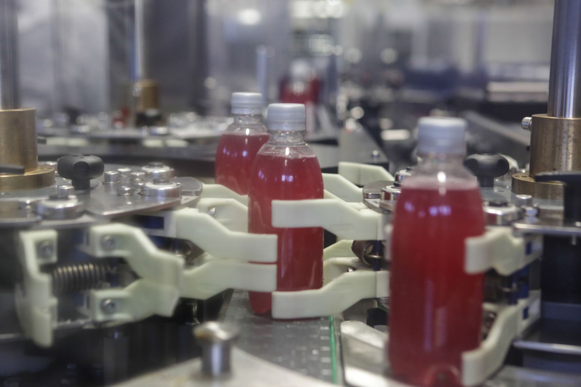 Coca Cola Továrna linka nápoje výroba