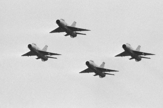 Letová soustava letounů MiG-21. Snímek z roku 1982.