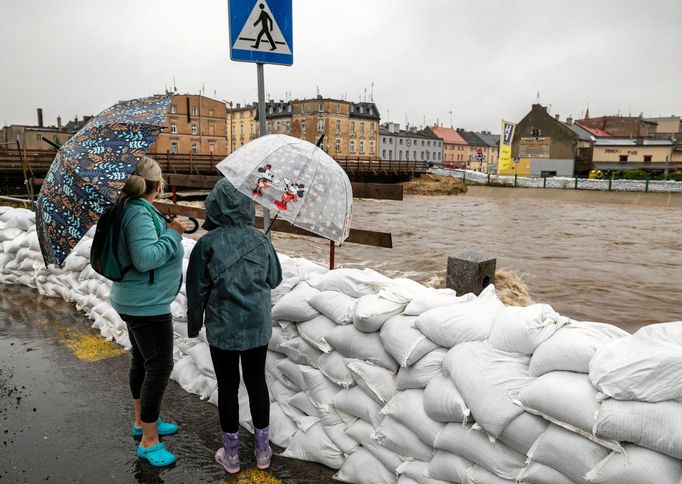 Velká voda dorazila i do polského Glucholazy.