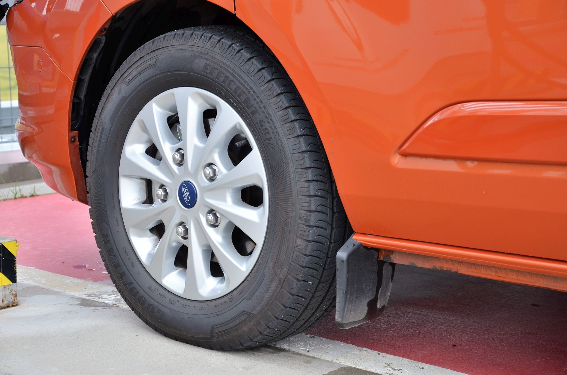 Ford Tourneo Connect PHEV