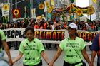 Lidé po celém světě žádali lepší boj proti změnám klimatu