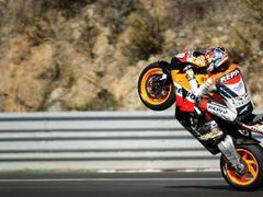 Američan Nicky Hayden pojede letos s číslem 1.