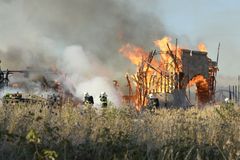 Hasiči loni zasahovali u více jak 16 tisíc požárů, zemřelo při nich 109 lidí