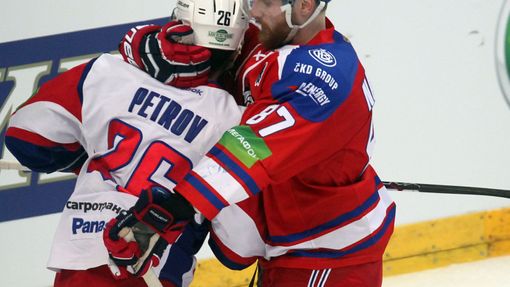 Lev - Jaroslavl: Petrov a Nakládal