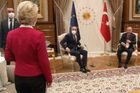 "Stalo se to, protože jsem žena." Von der Leyenová promluvila o návštěvě u Erdogana