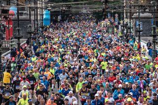 Ve startovním poli Volkswagen Maratonu Praha bylo 10 600 běžců