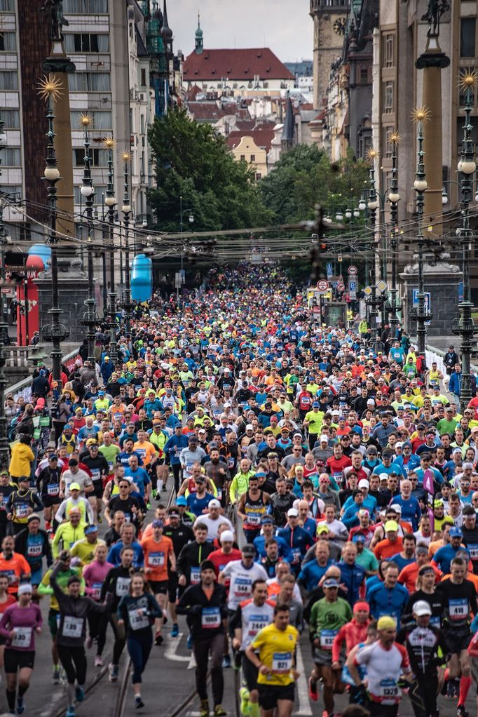 Ve startovním poli Volkswagen Maratonu Praha bylo 10 600 běžců