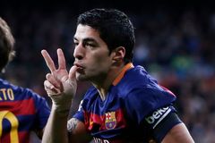 Barcelona zesměšnila Real čtyřmi góly, dvakrát se trefil Suárez