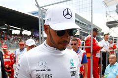 První "směna" formule 1 po dovolené: králem dne byl Hamilton, Massa havaroval