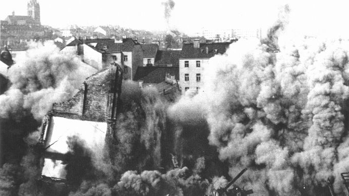 Tenkrát na Žižkově. Úžasné staré fotografie "Montmartru", jemuž hrozilo zbourání
